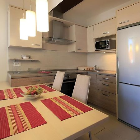 Apartments Luxury Living Novalja Exterior foto
