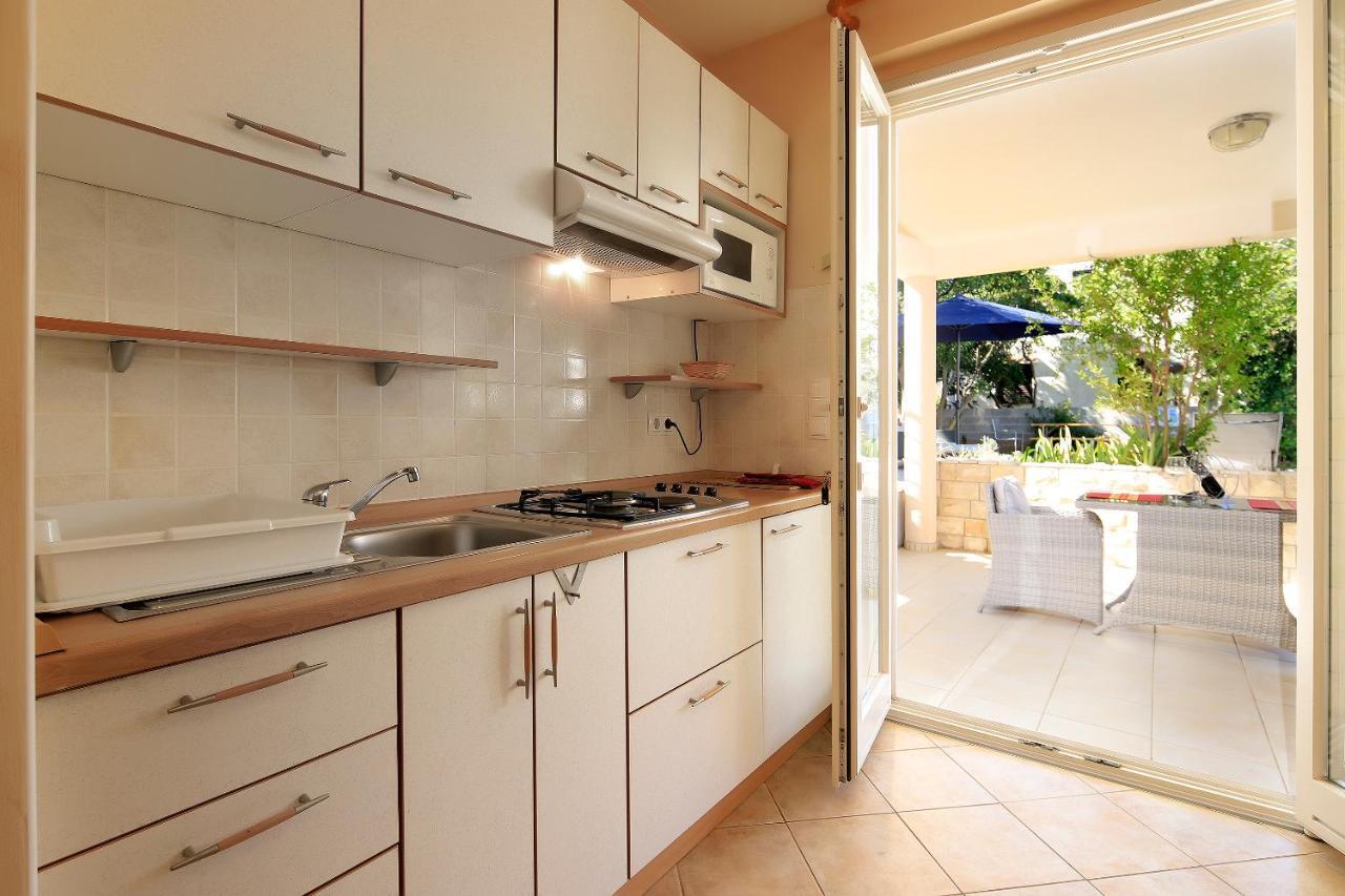 Apartments Luxury Living Novalja Exterior foto